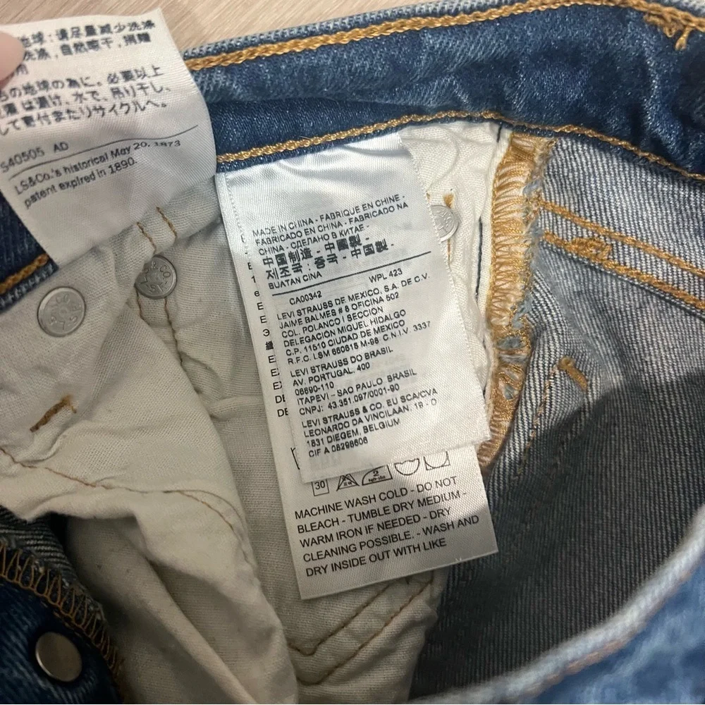 Levi’s 501 Crop Jeans - Picture 6 of 8